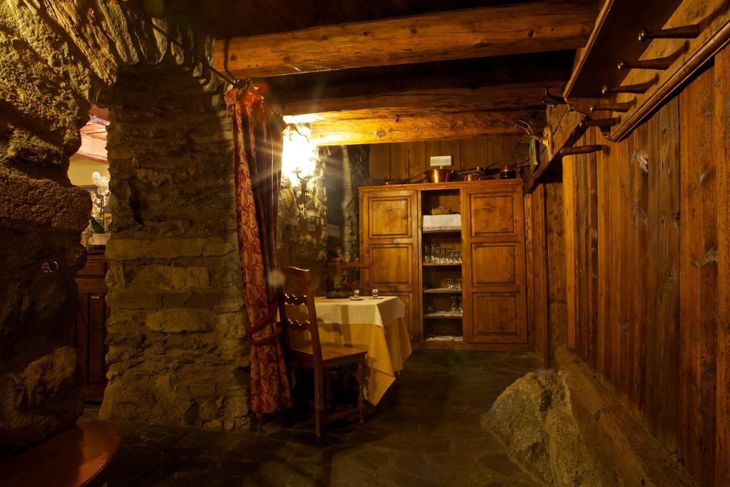 Hotel Dolonne Courmayeur Exterior photo