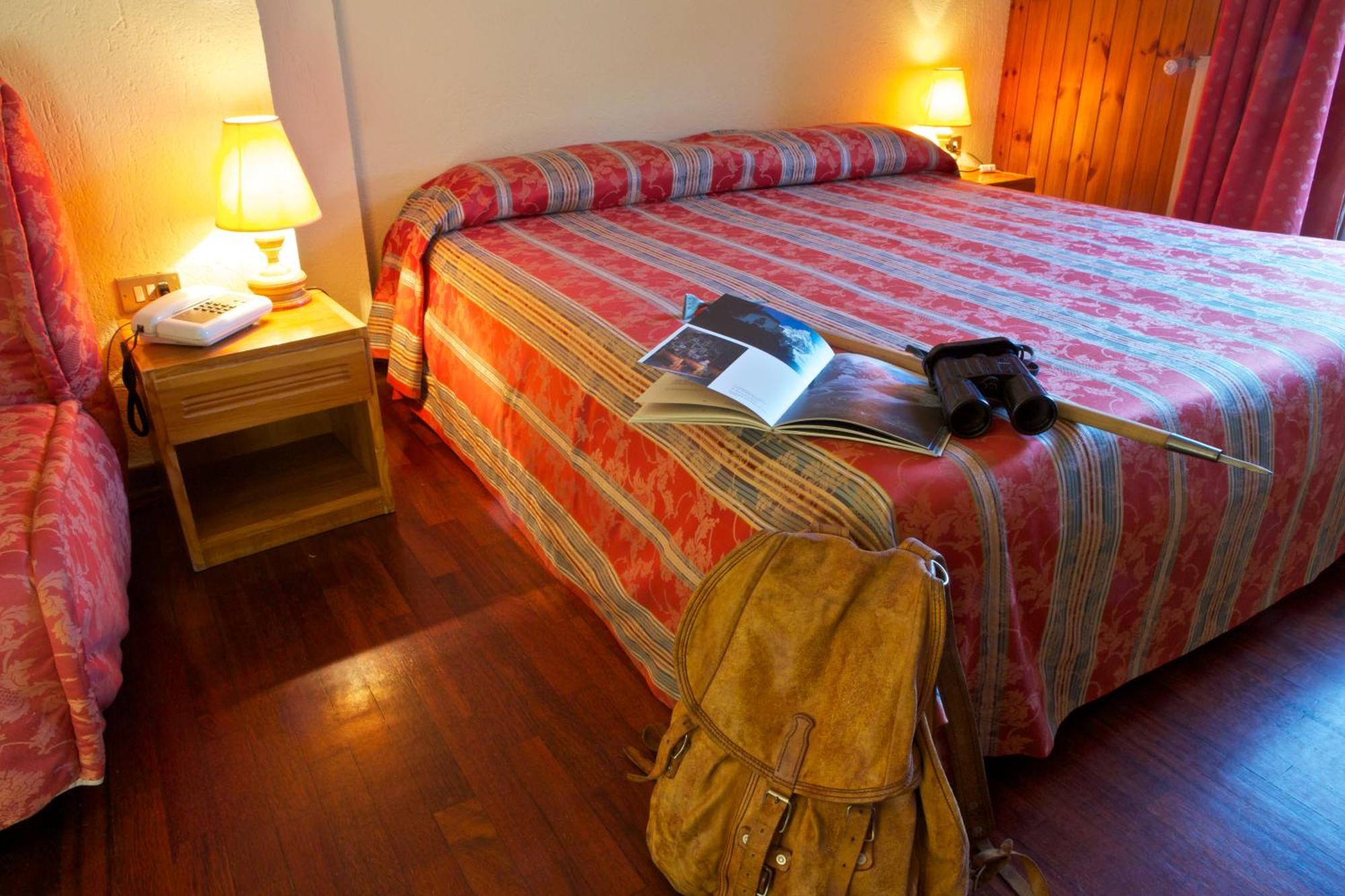 Hotel Dolonne Courmayeur Room photo