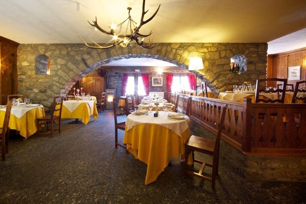 Hotel Dolonne Courmayeur Exterior photo