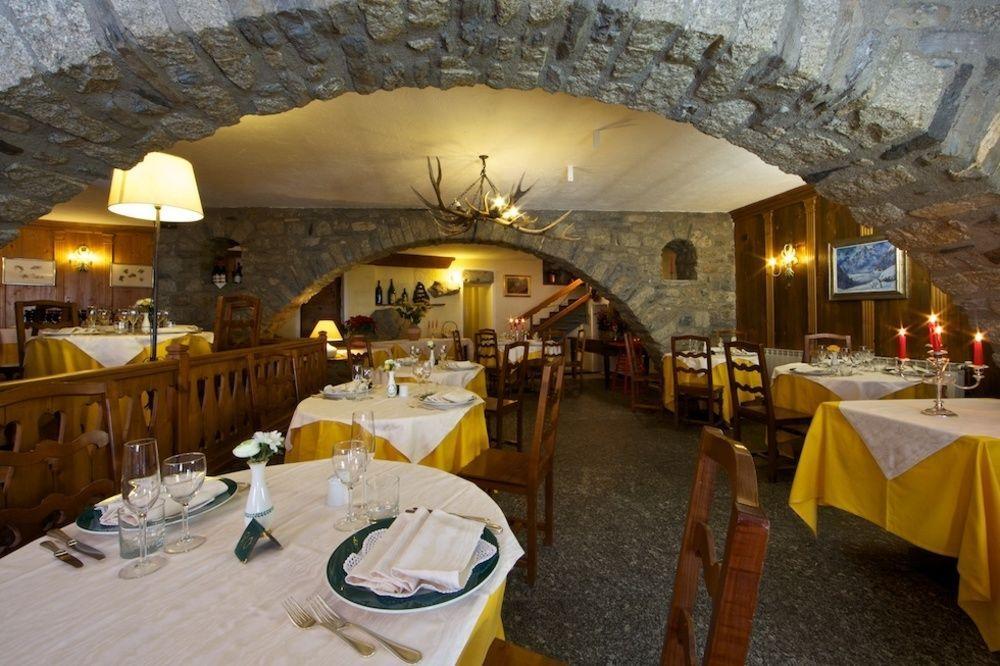 Hotel Dolonne Courmayeur Exterior photo