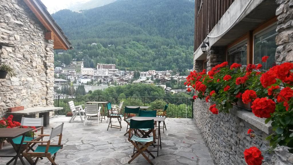 Hotel Dolonne Courmayeur Exterior photo